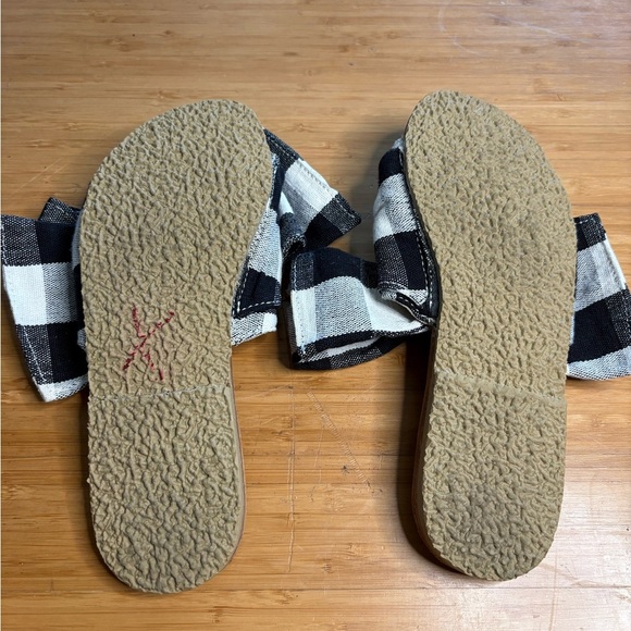 EUC Brother Vellies-Burkina Slide Montauk Picnic Sandals. Size 6 - Picture 5 of 5